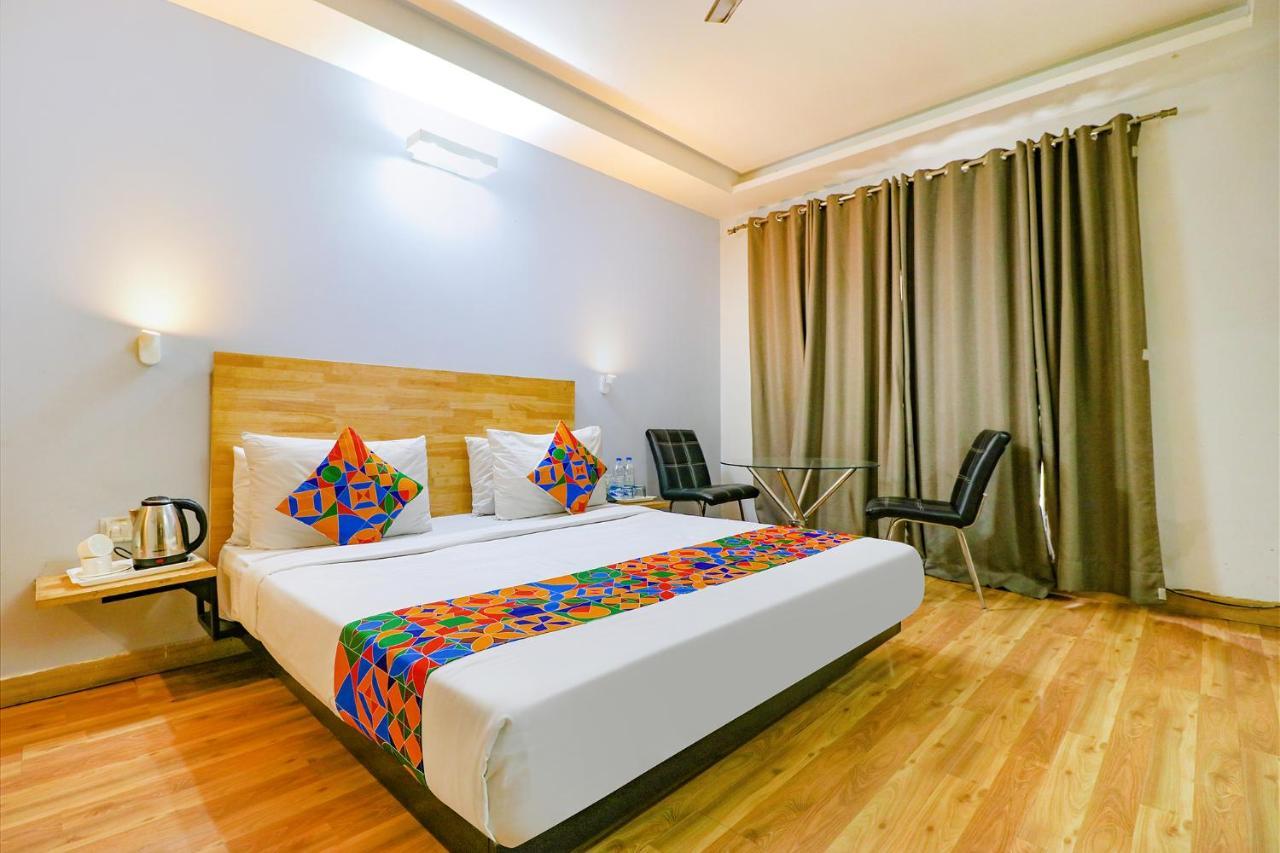 Fabhotel Majestic Jpm I New Delhi Bagian luar foto