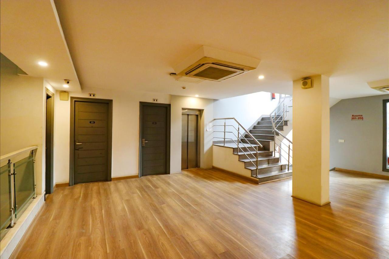 Fabhotel Majestic Jpm I New Delhi Bagian luar foto