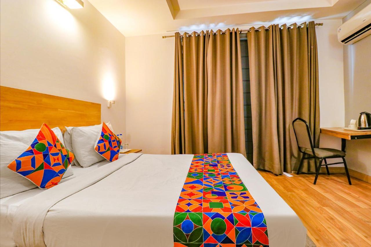 Fabhotel Majestic Jpm I New Delhi Bagian luar foto