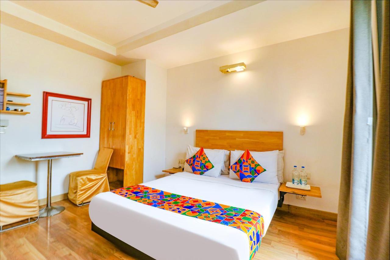 Fabhotel Majestic Jpm I New Delhi Bagian luar foto