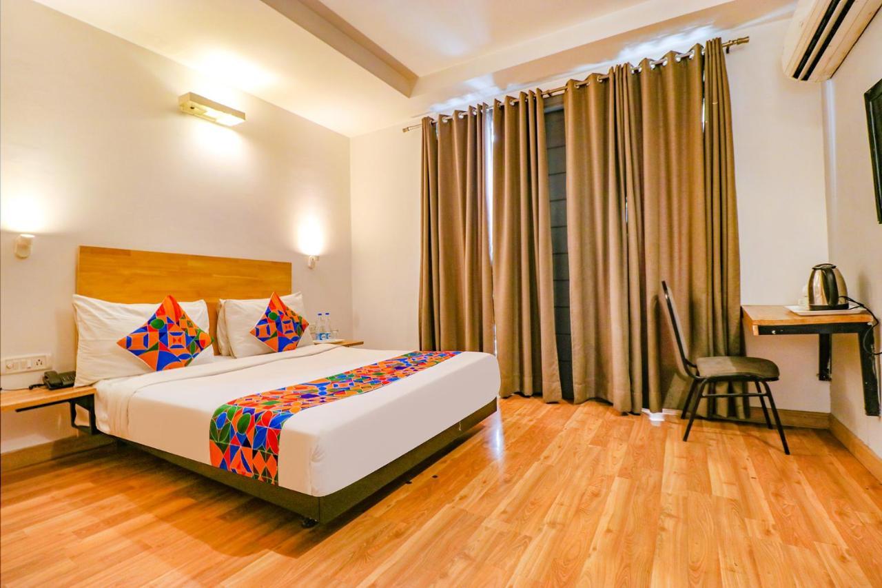 Fabhotel Majestic Jpm I New Delhi Bagian luar foto