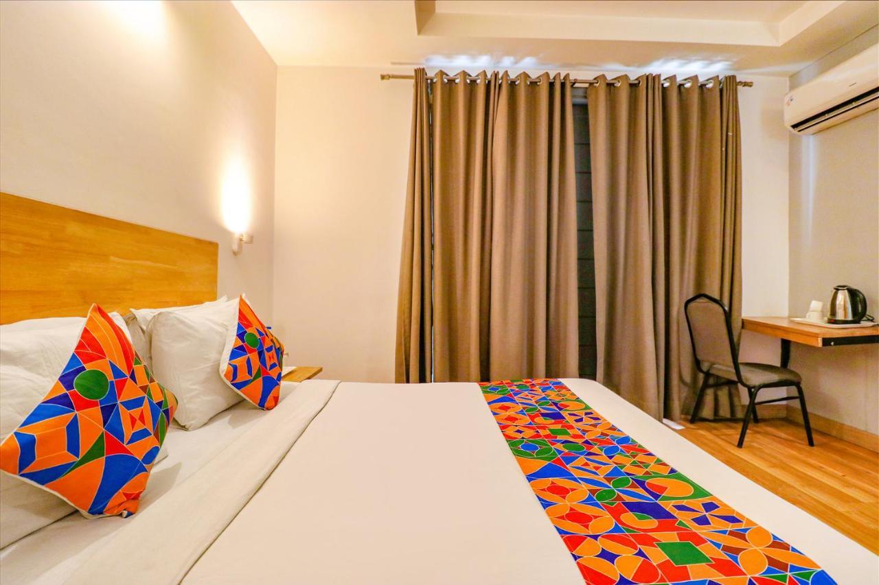 Fabhotel Majestic Jpm I New Delhi Bagian luar foto