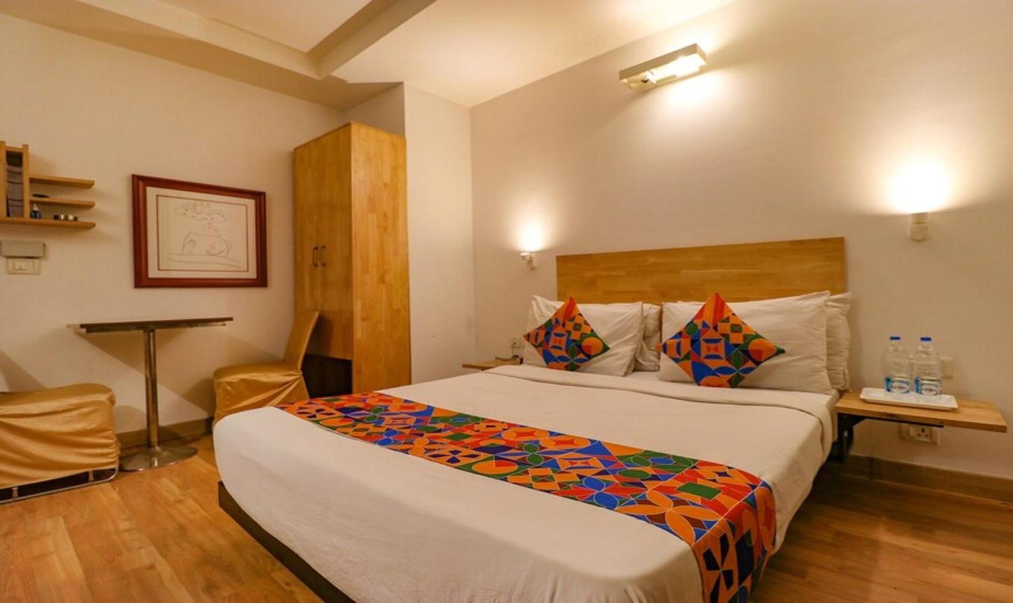 Fabhotel Majestic Jpm I New Delhi Bagian luar foto