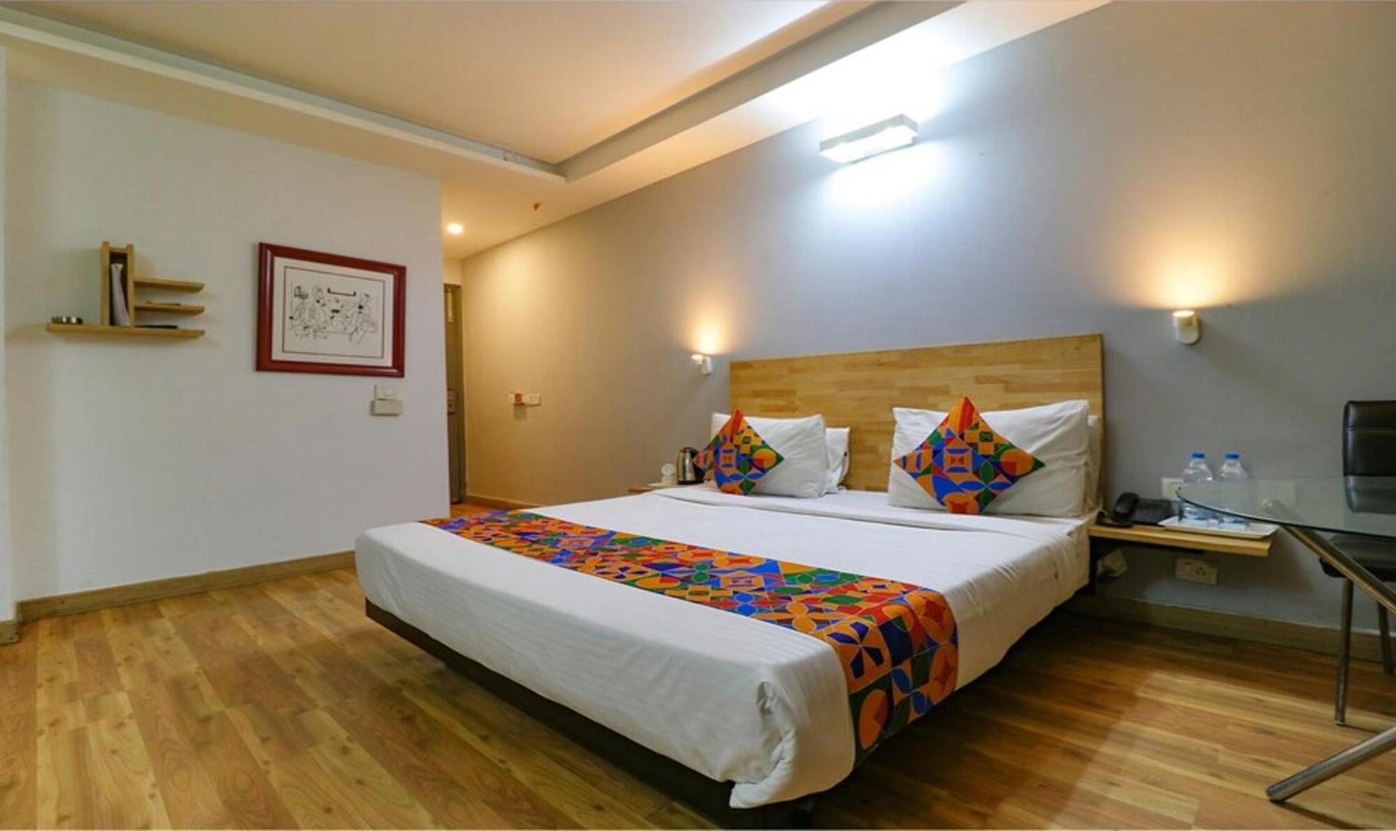 Fabhotel Majestic Jpm I New Delhi Bagian luar foto