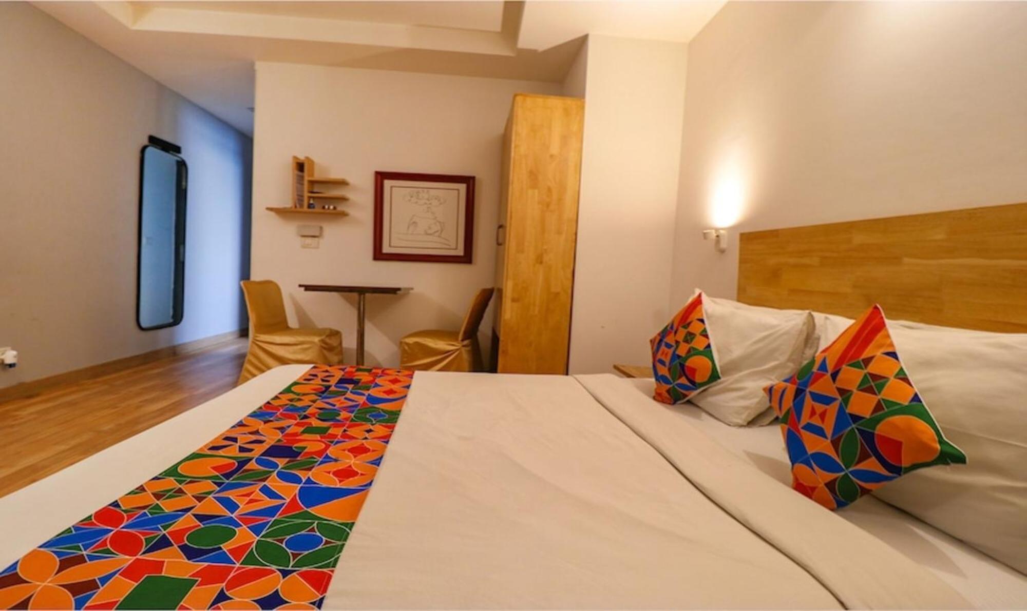 Fabhotel Majestic Jpm I New Delhi Bagian luar foto