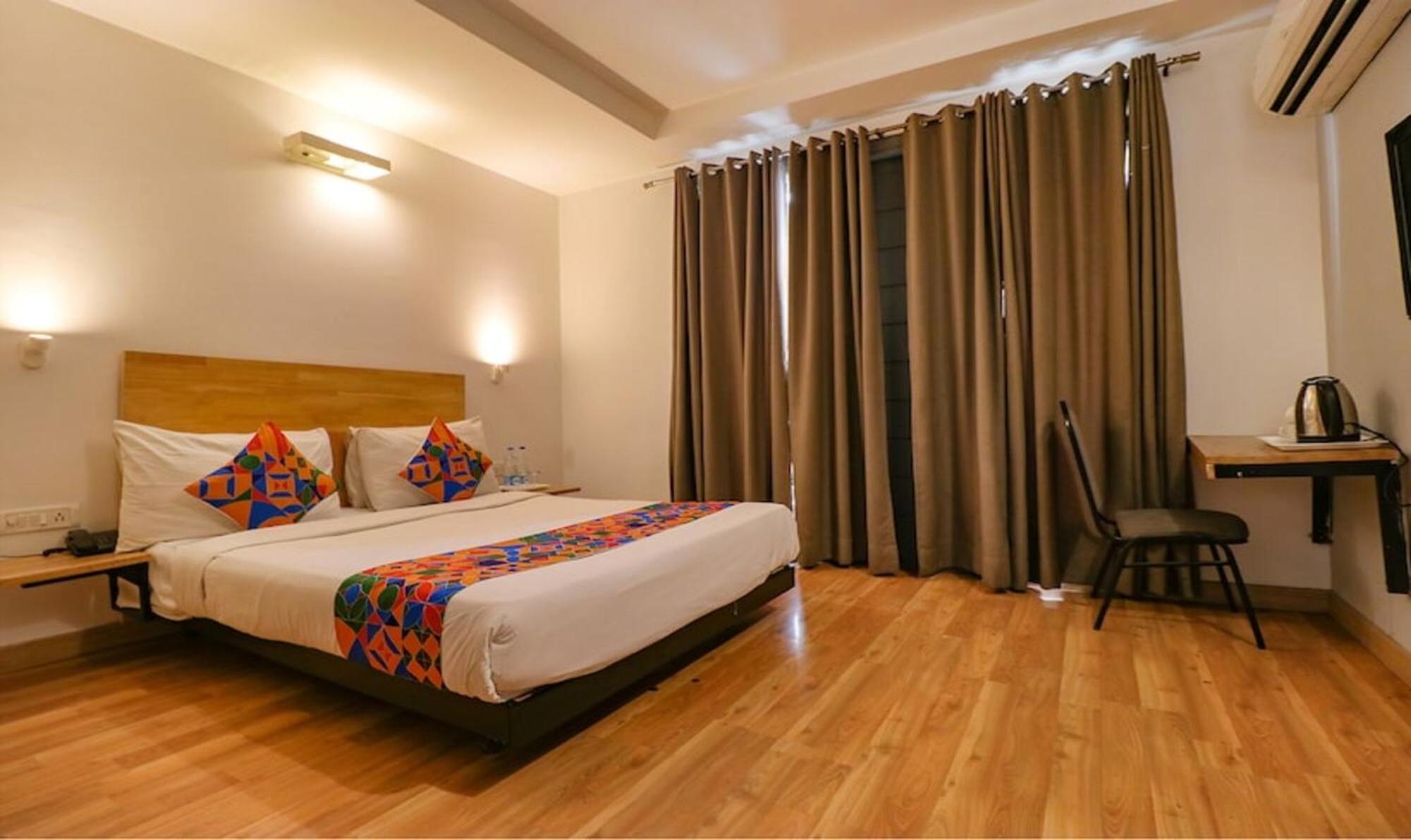 Fabhotel Majestic Jpm I New Delhi Bagian luar foto
