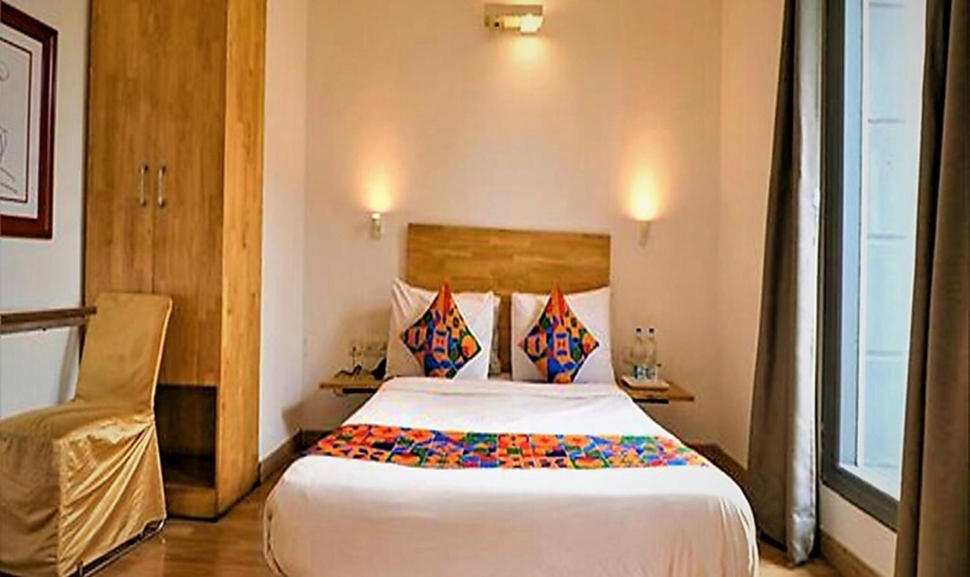 Fabhotel Majestic Jpm I New Delhi Bagian luar foto