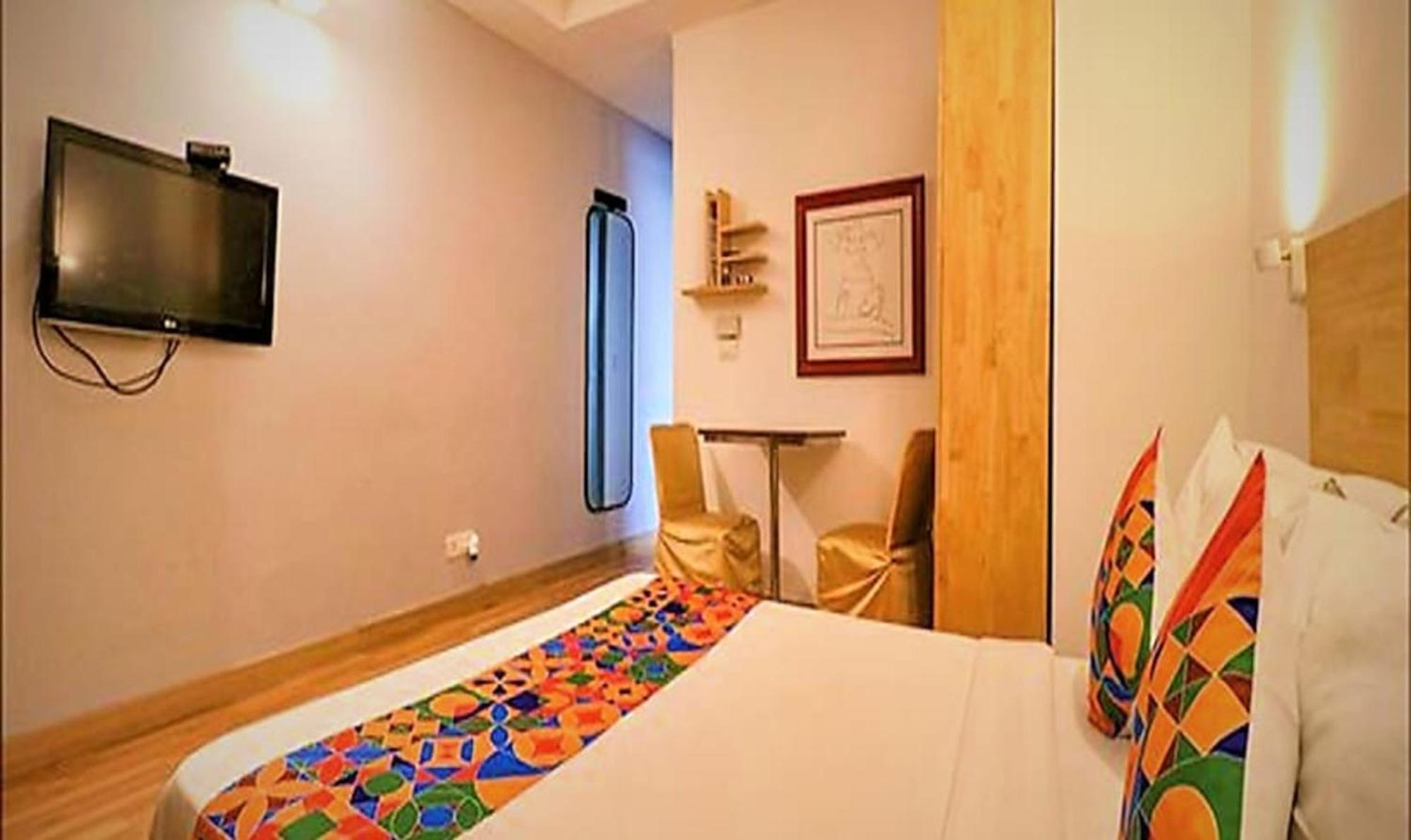 Fabhotel Majestic Jpm I New Delhi Bagian luar foto