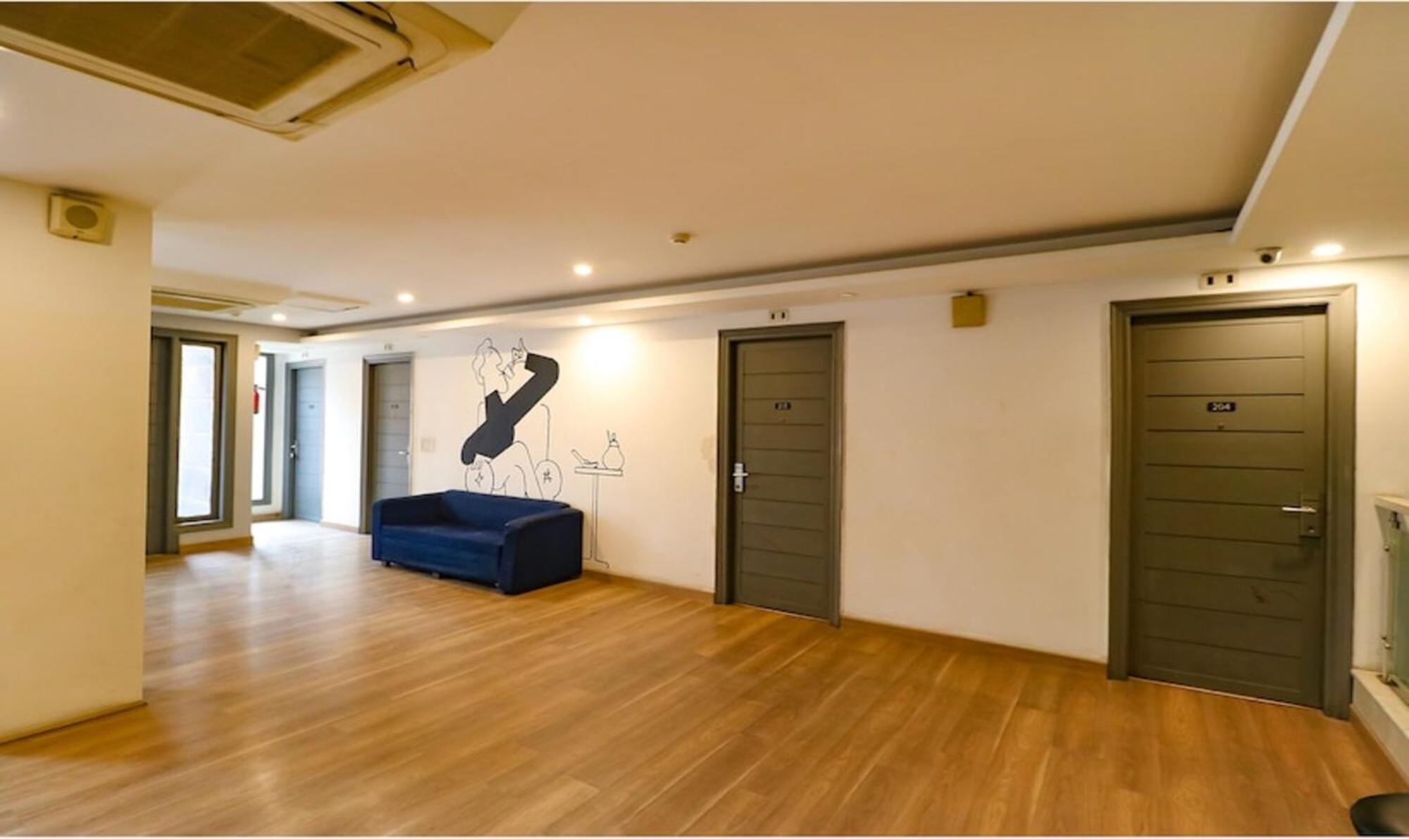 Fabhotel Majestic Jpm I New Delhi Bagian luar foto